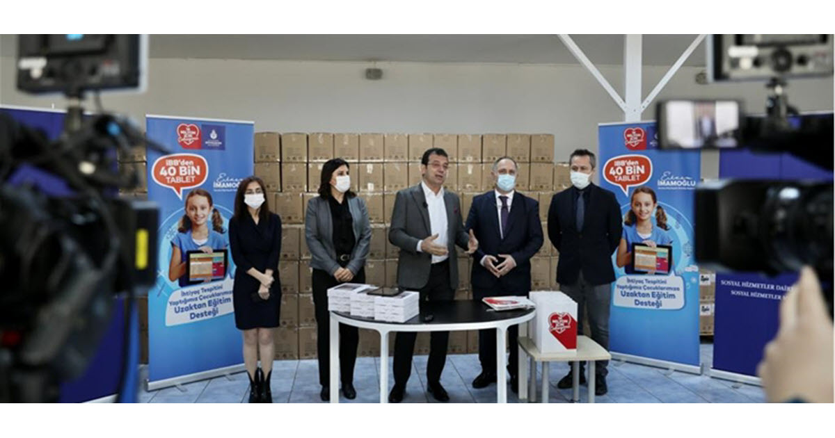 40 BIN TABLET DAĞITIMINI BAŞLATAN İMAMOĞLU: “ZOR GÜNLERI DAYANIŞMAYLA AŞACAĞIZ”