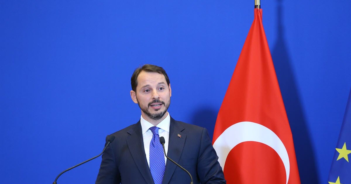 BAKAN ALBAYRAK: AZ ÖNCE İMZALADI, HAYIRLI OLSUN