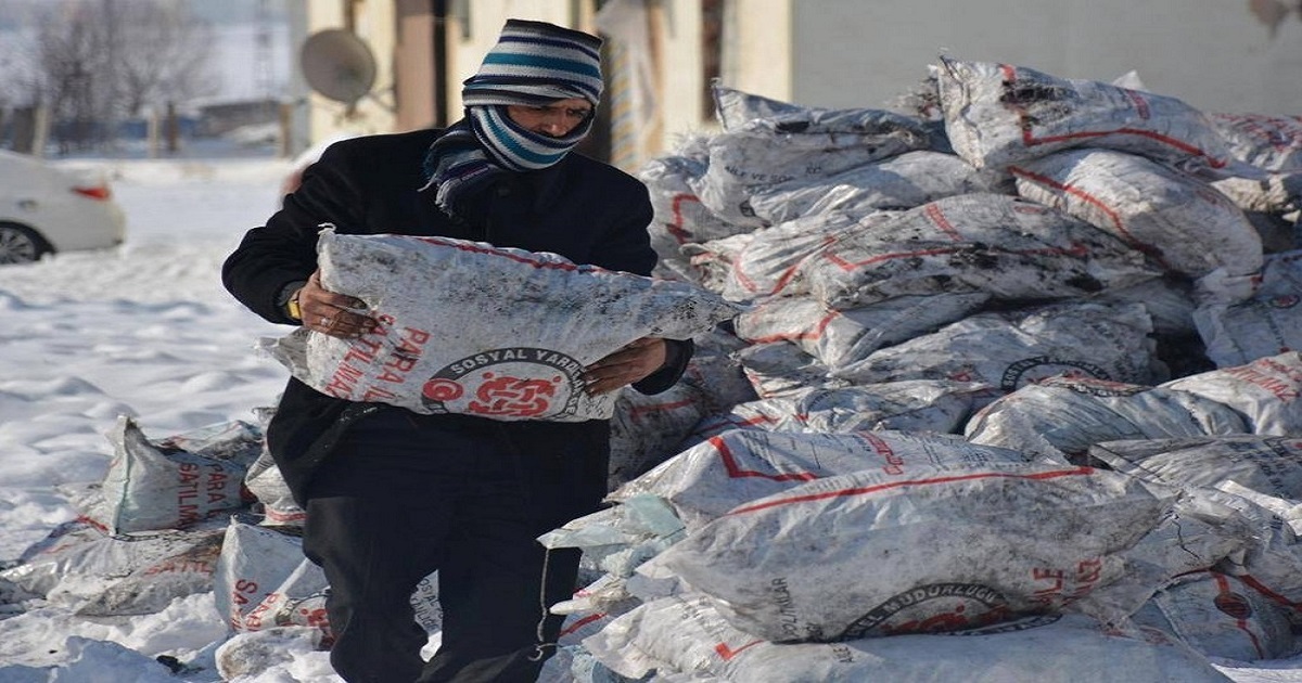 İHTİYAÇ SAHİBİ AİLELERE KÖMÜR YARDIMI YAPILACAK