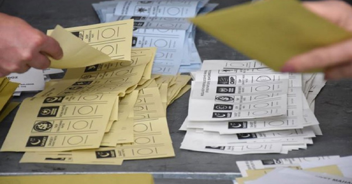 YSK AÇIKLADI "GELECEK PARTİSİ" LİSTEDE YOK