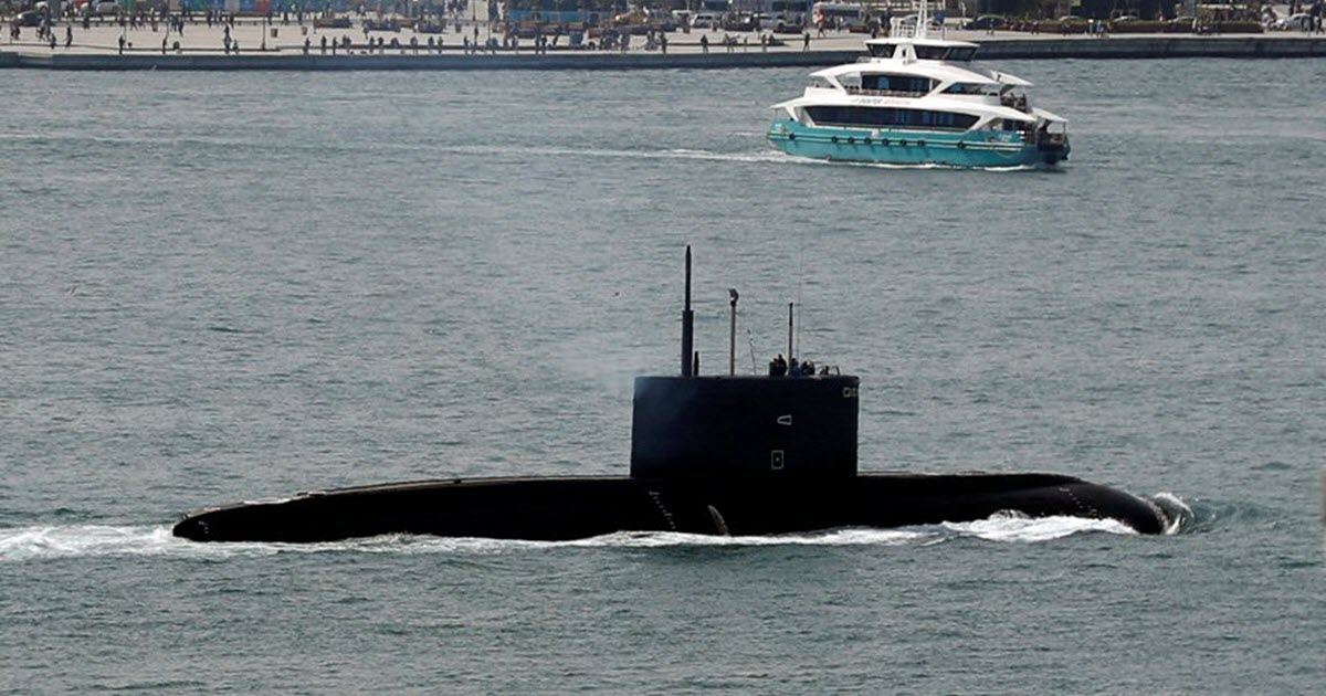 RUS DENİZALTI, BOĞAZ’DAN GEÇTİ