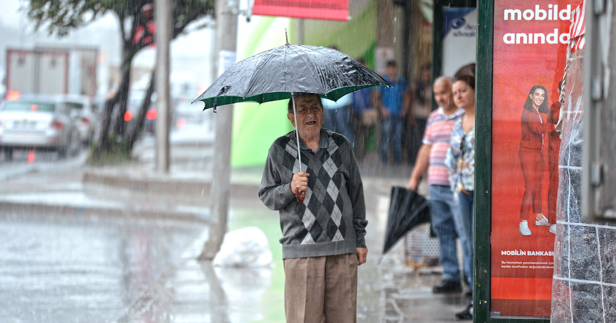 YURTTA HAVA DURUMU: İSTANBUL’A SAĞANAK GELİYOR