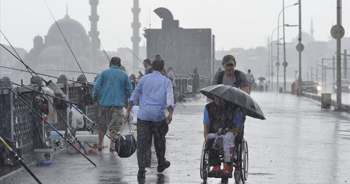 İSTANBUL İÇİN KUVVETLİ SAĞANAK UYARISI