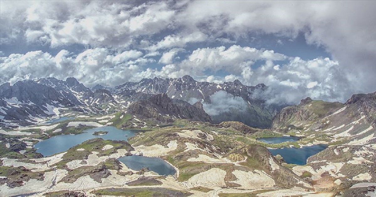 FOTOĞRAF TUTKUNLARININ GÖZDESİ "YEDİGÖLLER"