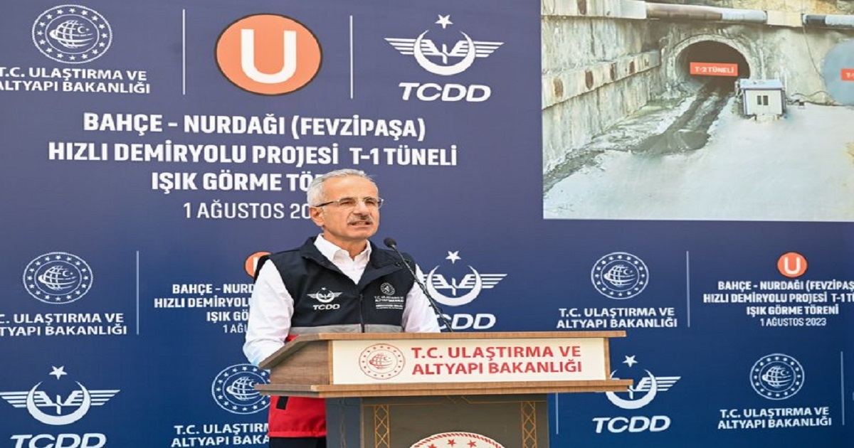 EN UZUN DEMİRYOLU TÜNELİNDE SONA DOĞRU! BAKAN URALOĞLU TARİH VERDİ
