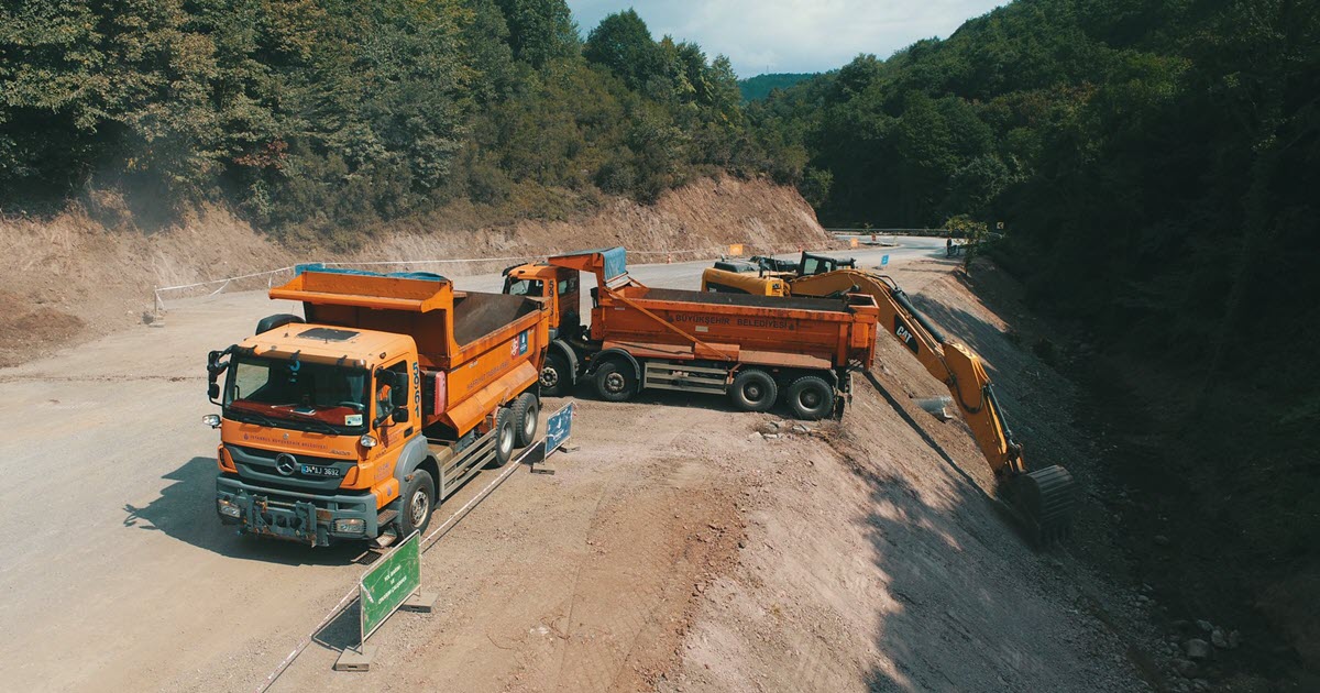 İBB YOL BAKIM DAİRE BAŞKANLIĞI ŞİLE 'DE YOL BAKIM ÇALIŞMALARINA TÜM HIZIYLA DEVAM EDİYOR