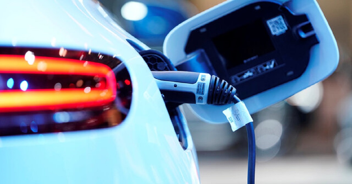 OTOMOTİV İHRACATINDA ELEKTRİKLİ ARAÇ REKABETİ
