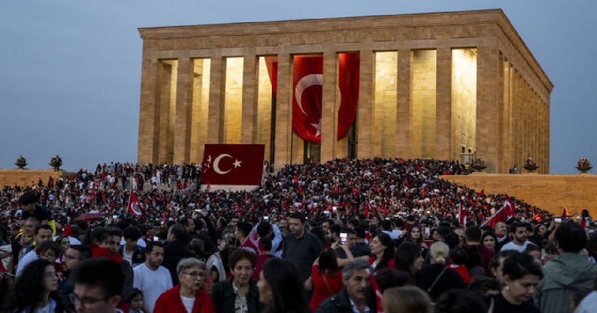 ANITKABİRDE REKOR ZİYARET YAŞANDI