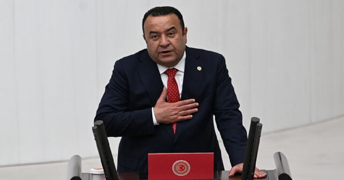 İYİ PARTİLİ BEKER, PARTİSİNDEN İSTİFA ETTİ