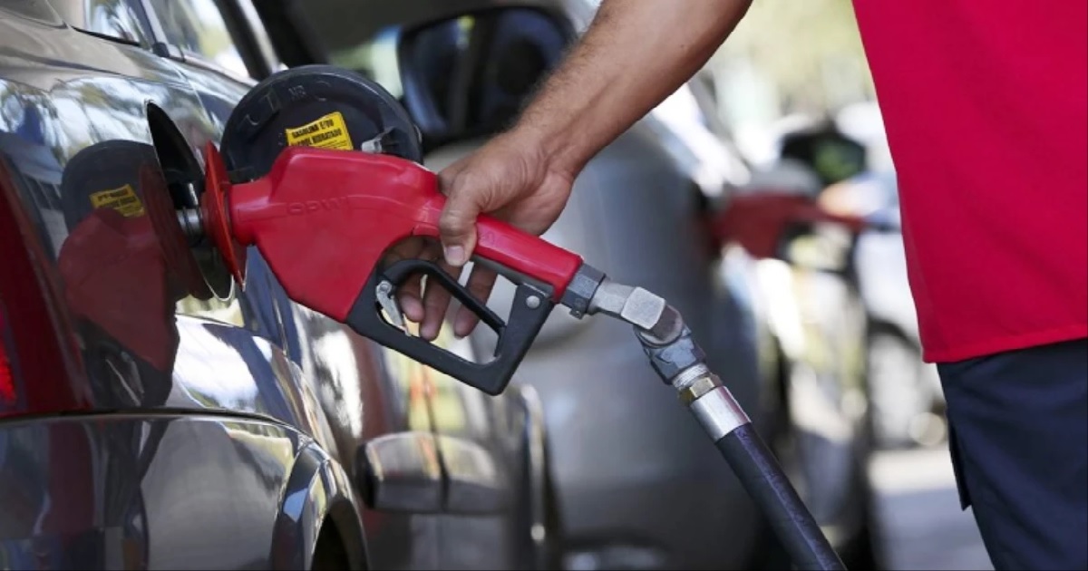 MOTORİNE 1 LİRA 59 KURUŞ İNDİRİM GELMESİ 