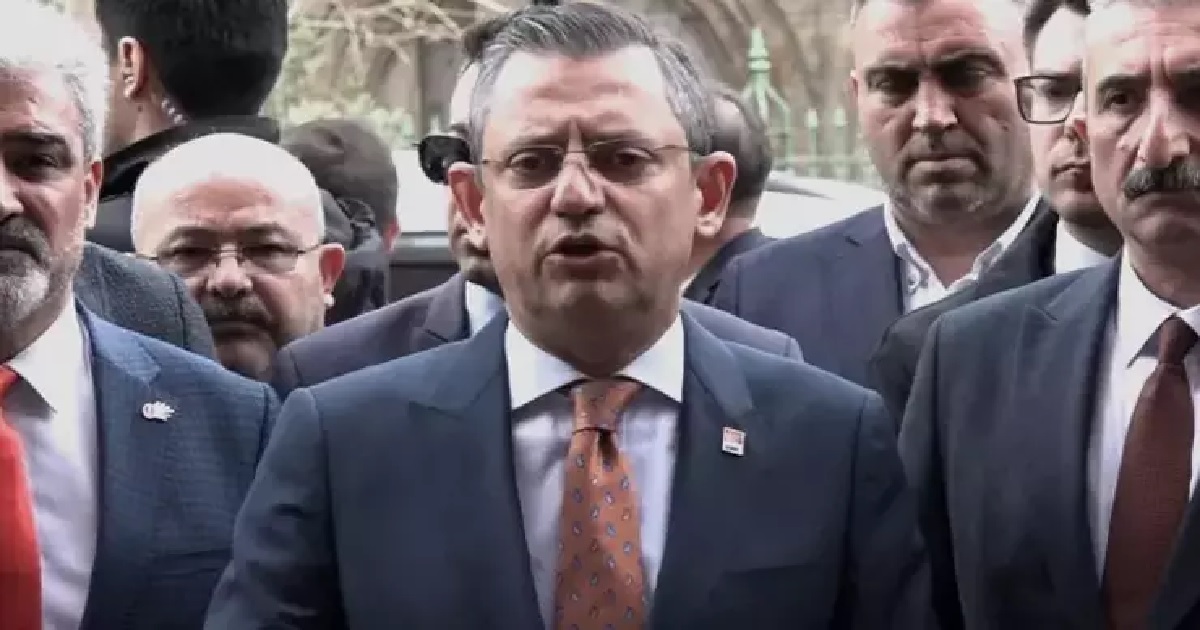 ÖZGÜR ÖZEL