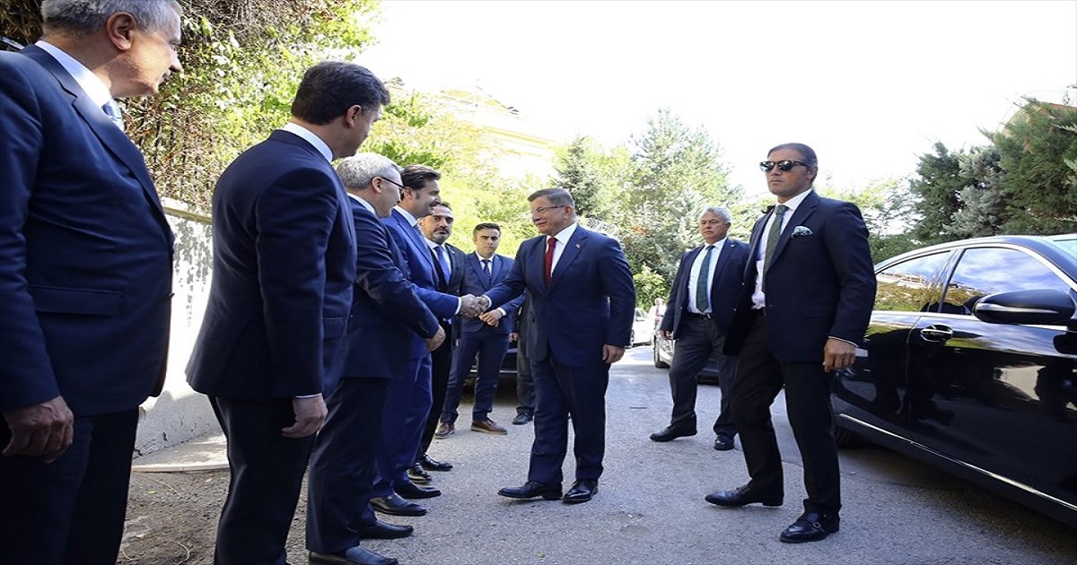 DAVUTOĞLU YÜRÜYECEĞİ YOLU AÇIKLADI