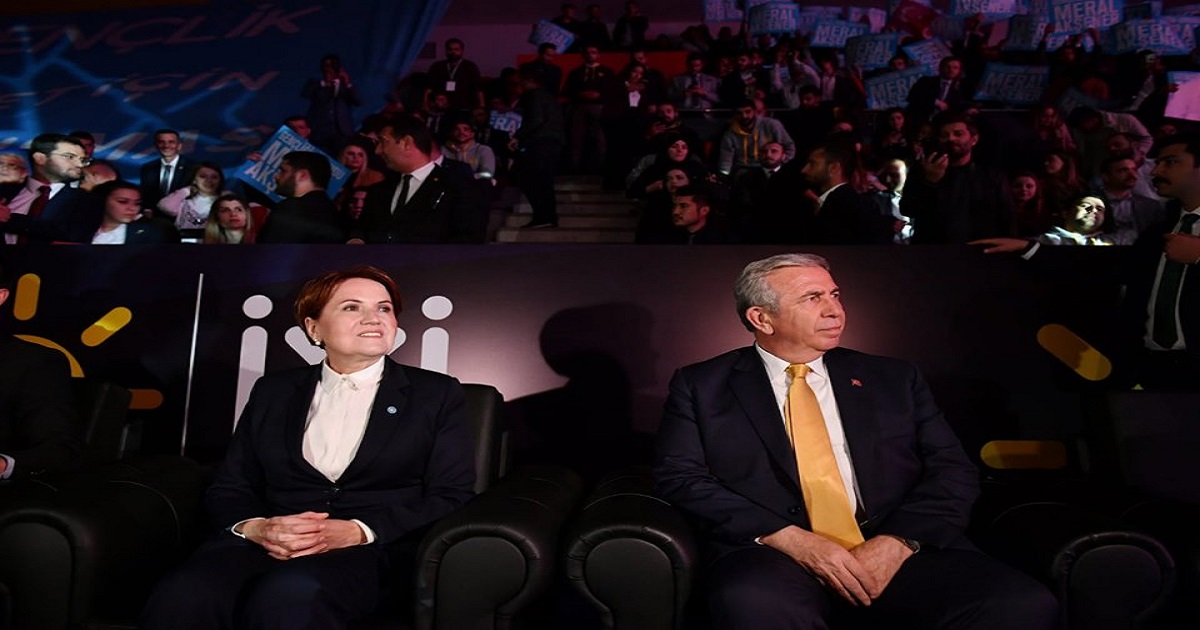 MANSUR YAVAŞ İYİ PARTİLİ GENÇLERLE BULUŞTU