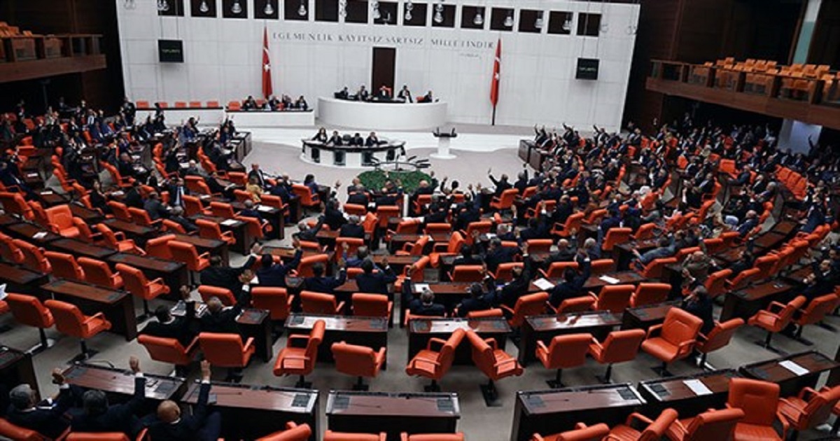 HAZİNE'DEN 5 PARTİYE 419 LİRA YARDIM YAPILACAK